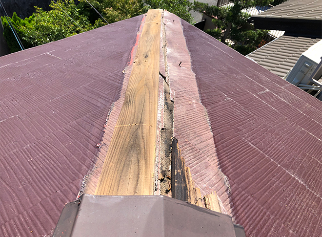 吹田市で強風により棟板金が落下、雨漏りの心配から無料点検です