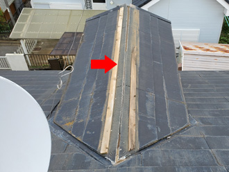 昭島市東町の鳩小屋が強風によって棟板金飛散による雨漏り