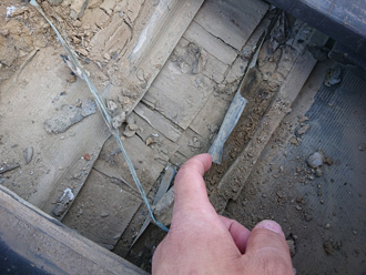 防水紙が傷んでいる