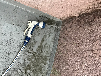 排水口に散水して検証