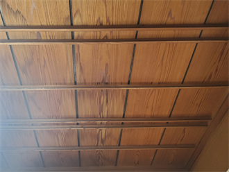 天井での雨漏り