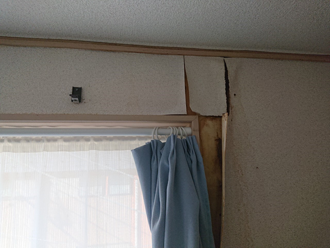 クロスの剥がれ