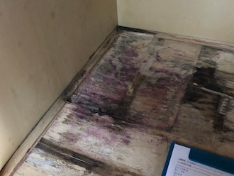 押入れで雨漏りが発生
