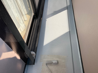 バルコニーの防水工事　ウレタン防水材塗布