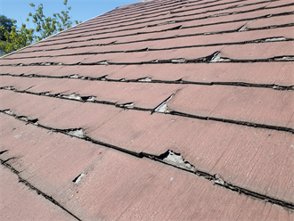 北区西が丘にて築20年が経過するお住まいのパミール屋根とベランダ防水の劣化を調査