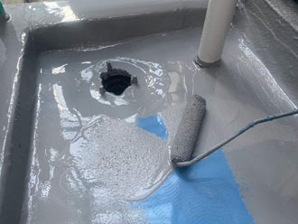 馴染みのある屋上の色に