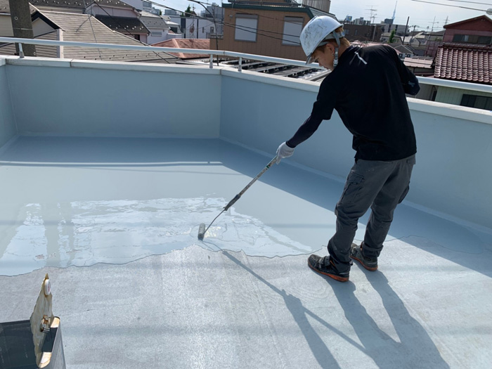 ウレタン防水材の塗布