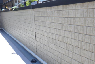 ベランダ、バルコニーの床の立ち上がり部