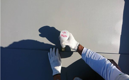 防水シートの剥がれた箇所の部分的な接着 防水シートの剥がれた箇所の部分的な接着