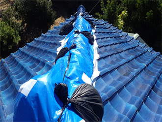 ブルーシートでの養生