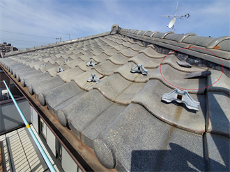 瓦屋根の漆喰剥がれ