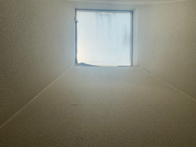 雨漏り室内