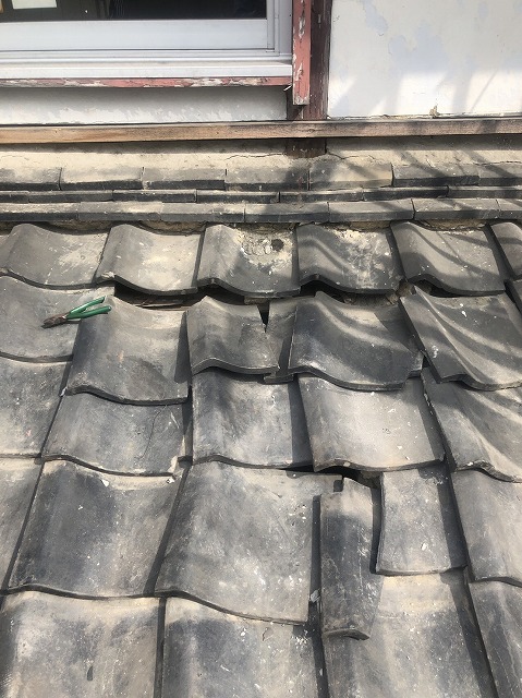 瓦屋根の雨漏りとその原因、症状について