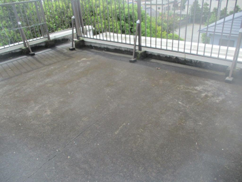 沼津市 雨漏りの原因の屋上をウレタンによる防水工事