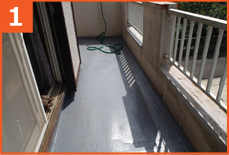 雨漏りが発生したバルコニー