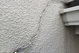 クラックができてしまった外壁 クラックができてしまった外壁