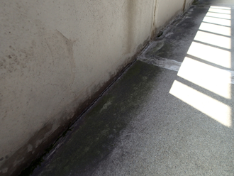 ベランダの汚れ