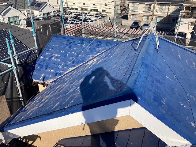 羽生市でスレート屋根の雨漏り修理｜ガルテクトで安心の屋根カバー工法