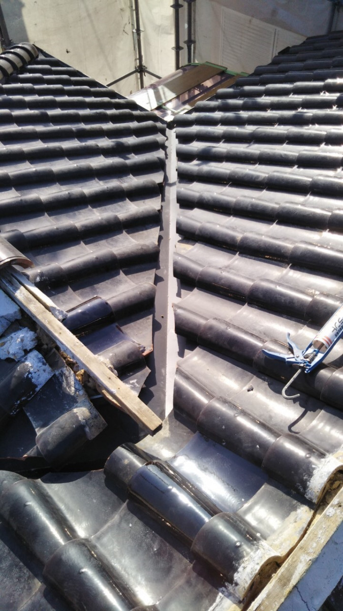 守山区の谷板金交換後