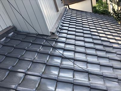 瓦屋根を部分的に葺き直し雨漏り改善