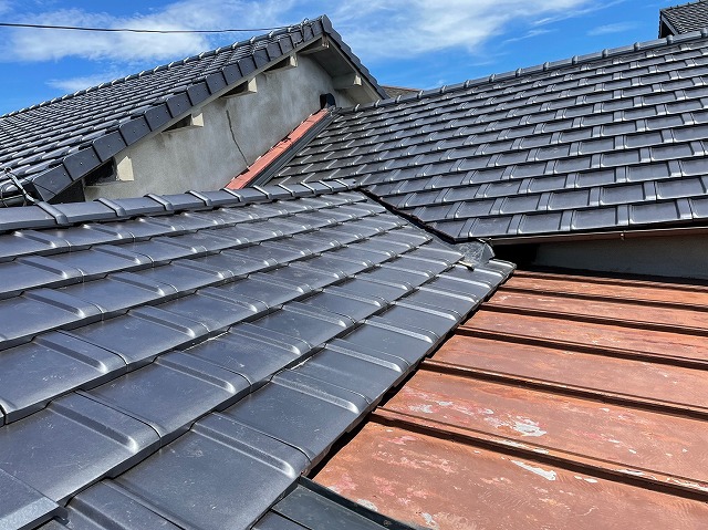 平板瓦葺き完了