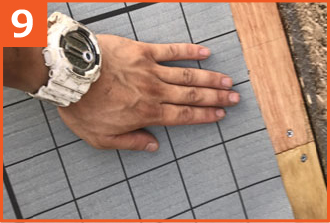 通気緩衝シートの貼り付け