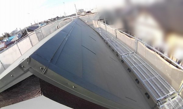屋根カバー施工後の屋根