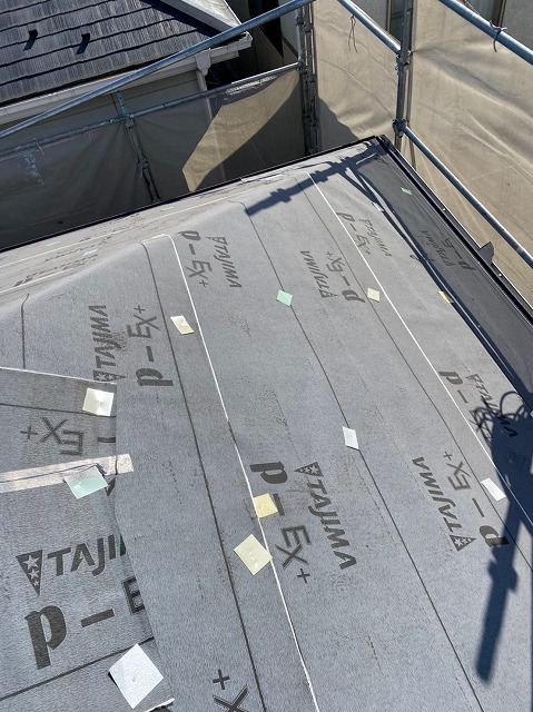 防水シート設置後の屋根