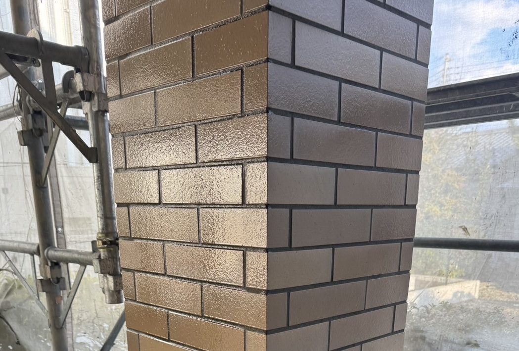 完成 タイル 柱