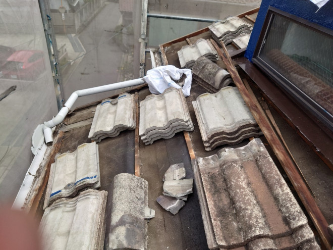 春日井市、屋根葺き替え、雨漏り