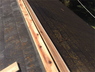 新しい貫板を取り付けます