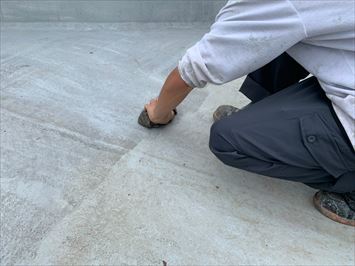 汚れを水拭きで除去