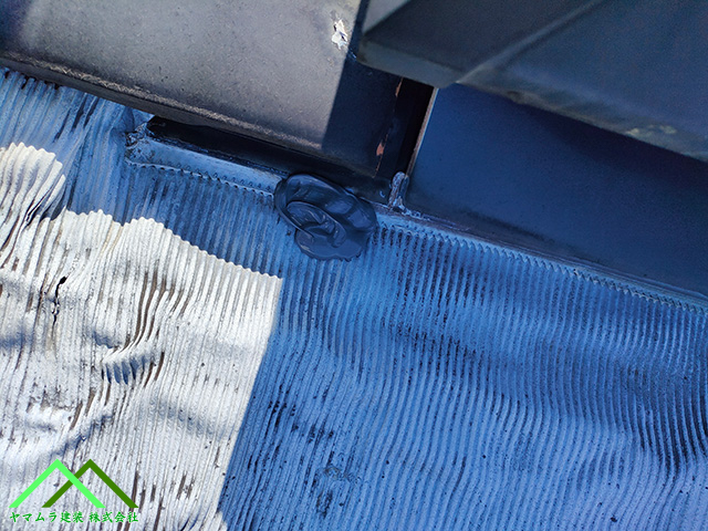 コーキングを塗布