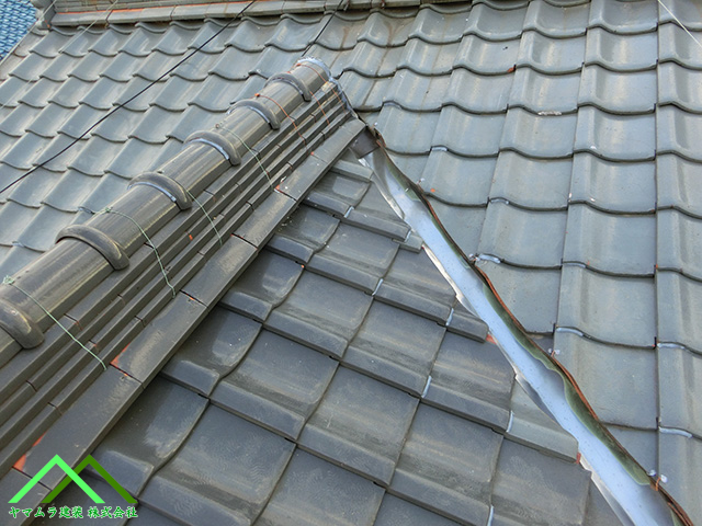 大府市にて屋根の八谷部からの雨漏り！八谷部の説明と原因と対策