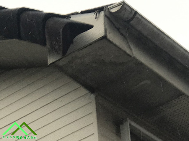 軒ボードも雨染み