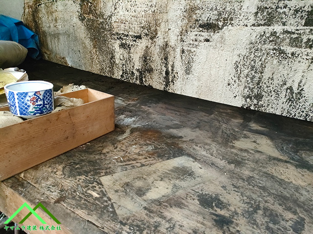 物置全体水浸し