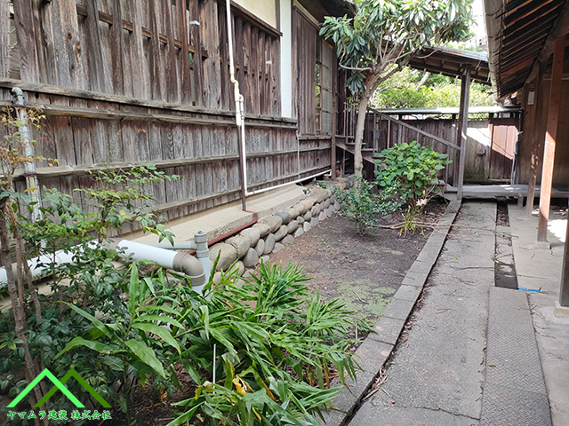 この敷地に足場を設置