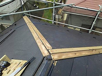 防腐処理がされた杉板です