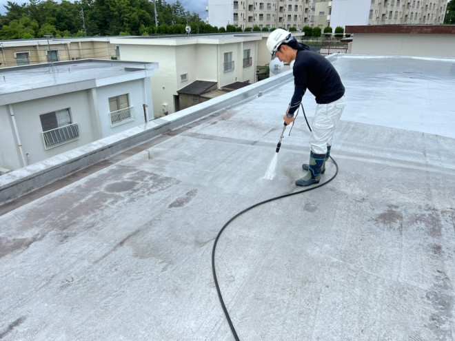 春日井市の屋上防水、高圧洗浄