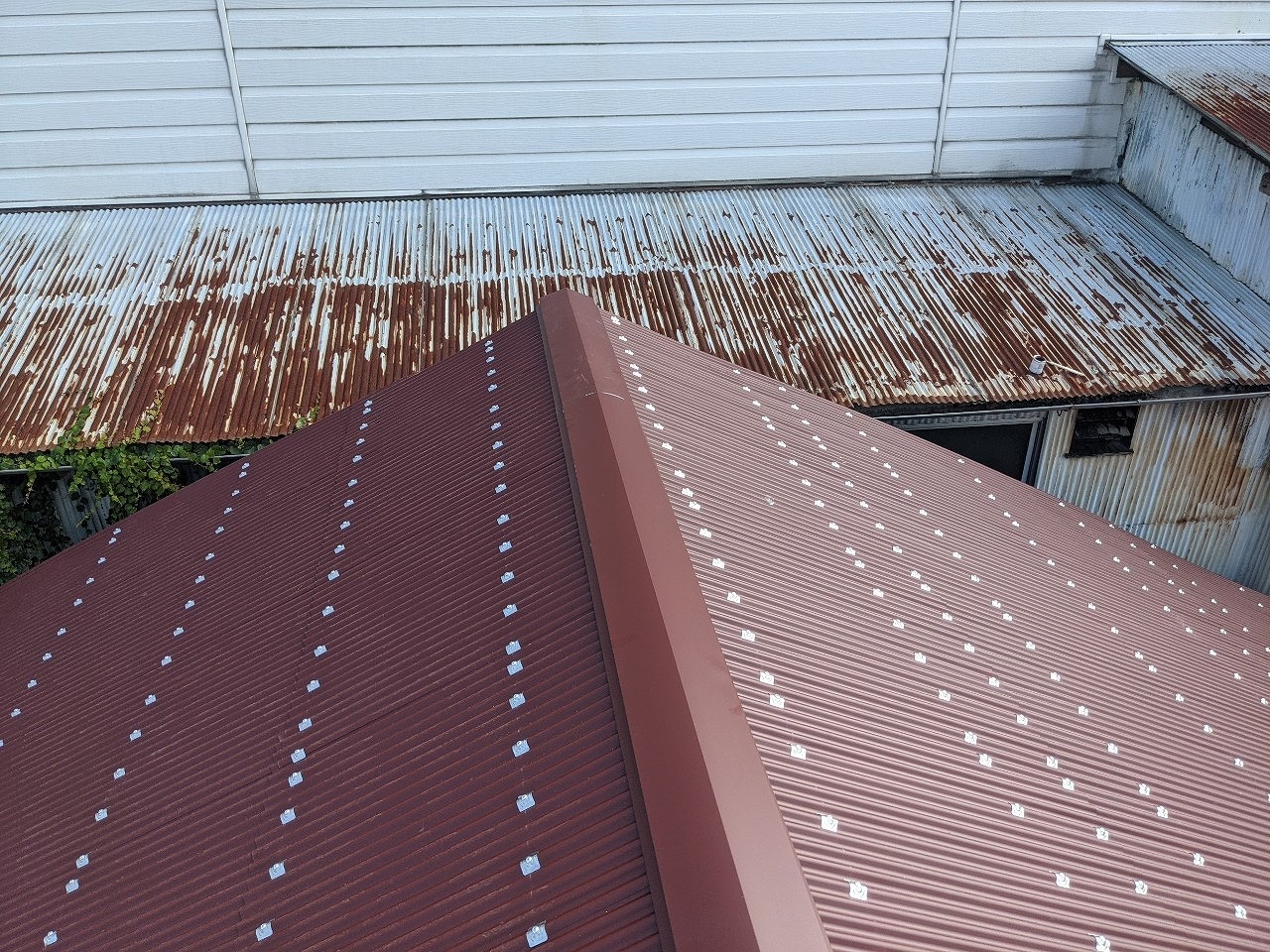 ガルバリウム鋼板取り付け状況
