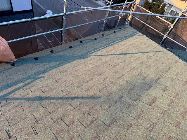 加須市　屋根葺き替え 屋根葺き直し 屋根カバー工事 屋根カバー工法 漆喰取り直し 漆喰詰め直し 漆喰詰め増し 雪止め設置 防水工事 部分塗装