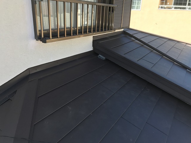 東大阪市　カラーベストからガルテクトブラウン　下屋　施工後