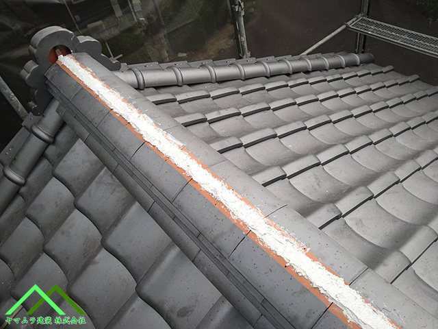 漆喰の塗り込み