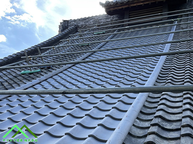 丸瓦を設置
