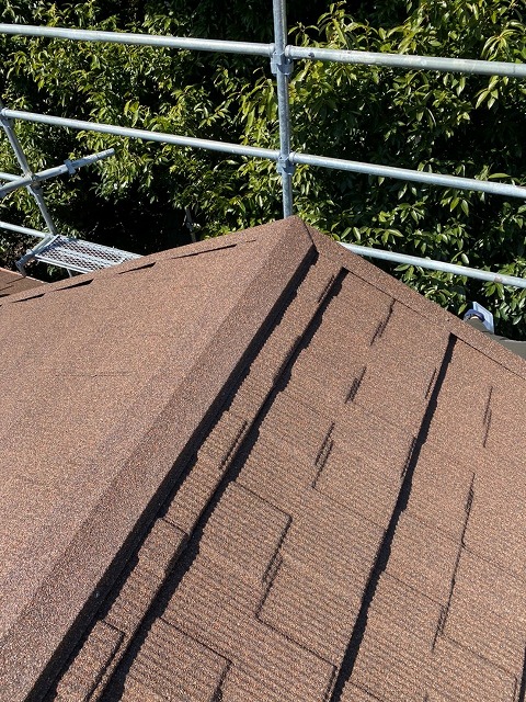 施工完了後の屋根です。葺き替えを行う事で、お家の印象が変わり、まるで建て直した様な印象を得る事が出来ます