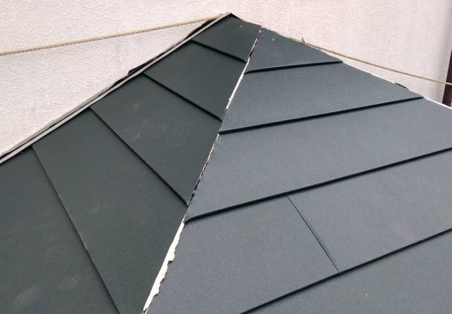 屋根材設置完了