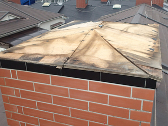 府中市浅間町にて飾り煙突からの雨漏りのご相談をいただきました