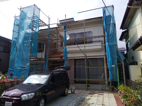 沼津市瓦屋根から雨漏り 金属屋根へ葺き替えと部分塗装で雨漏り解決