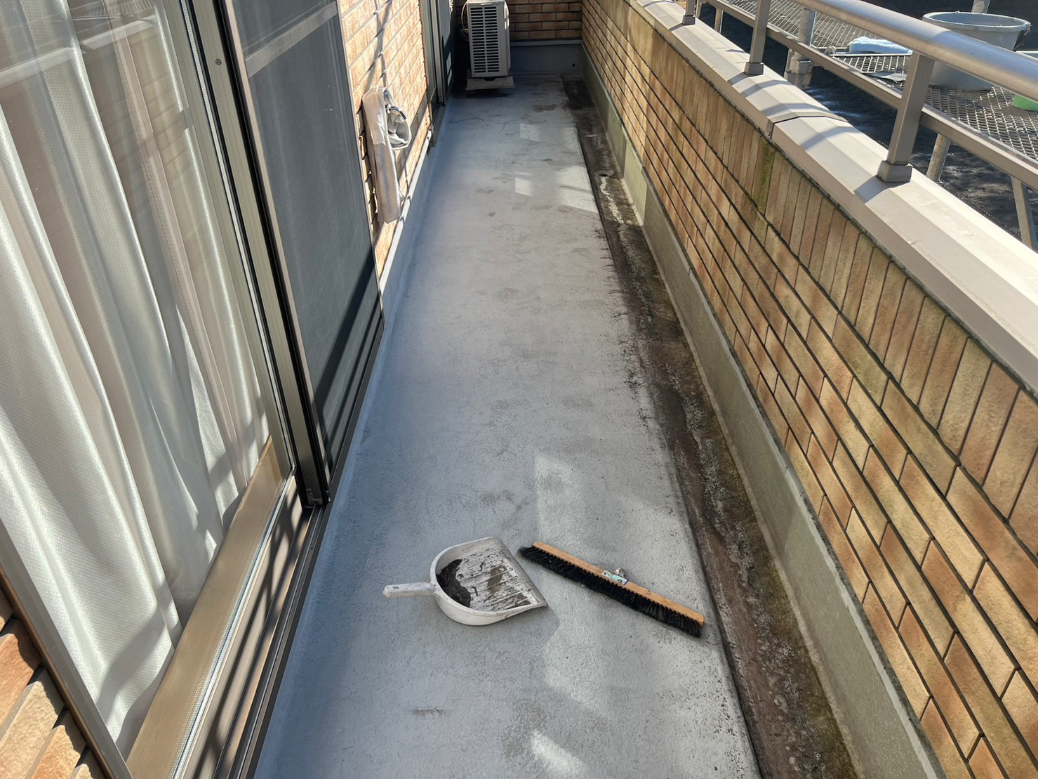 ベランダ工事前清掃