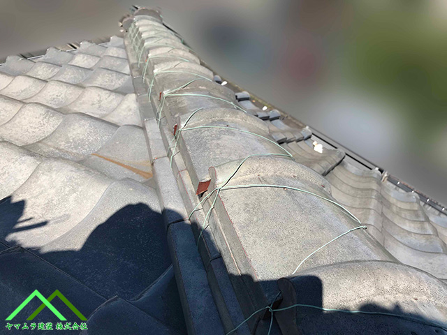 針金が緩んでいます